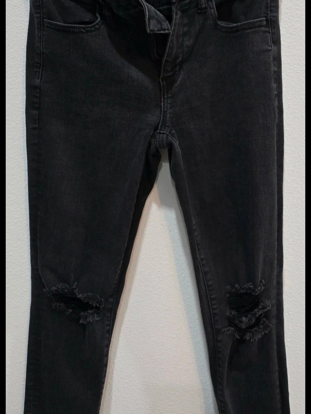 American Eagle Outfitters Black Ripped Skinny Jeans